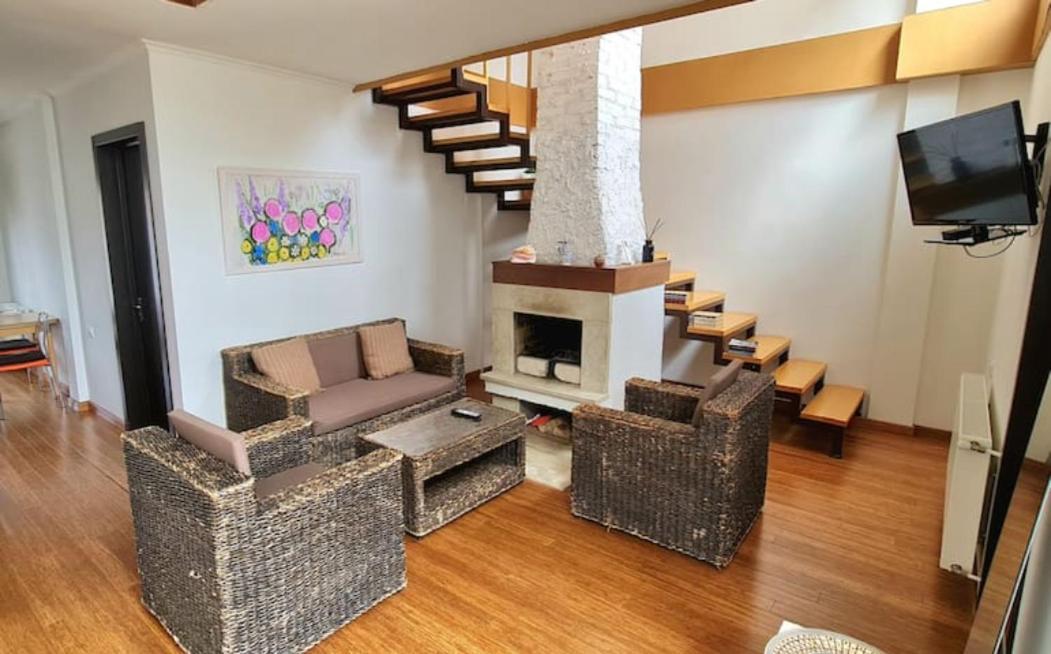 Duplex Apartment In The City Center Tbilisi Eksteriør bilde