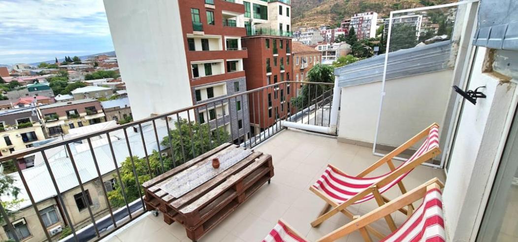 Duplex Apartment In The City Center Tbilisi Eksteriør bilde